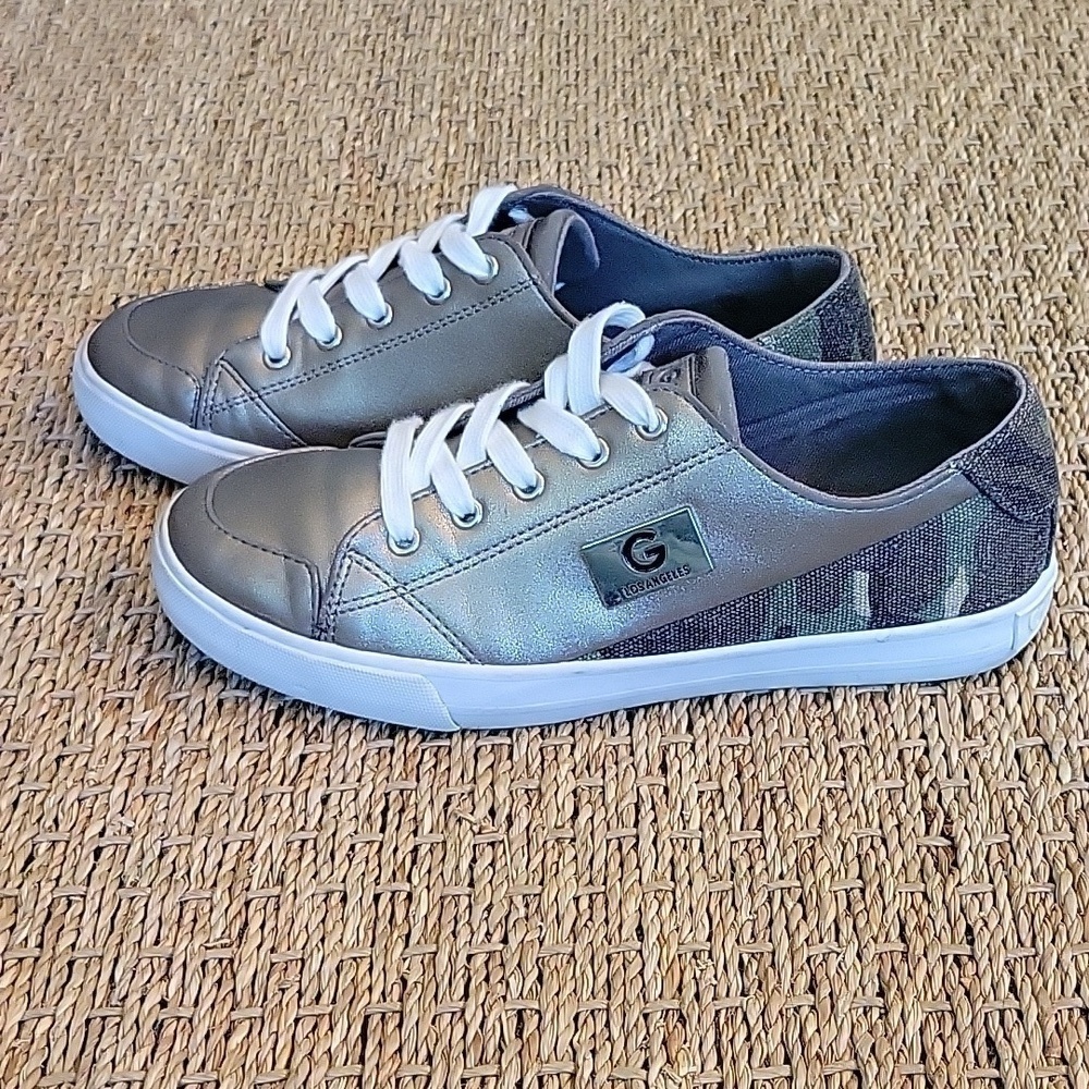 GBG Los Angeles Sneaker gold & camo combination sneaker. G by Guess Size 6.5.